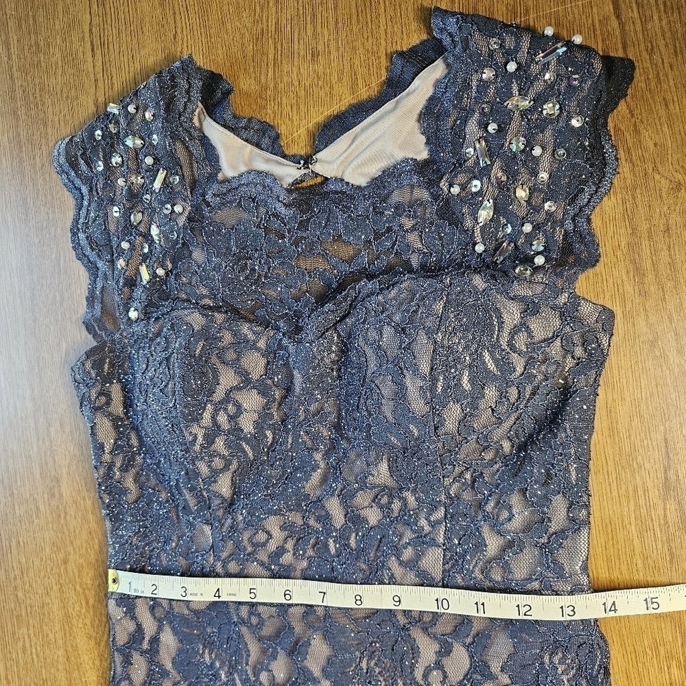 City Triangles gray formal dress sequins, rhinestones, glitter, slit, zipper - Picture 5 of 12